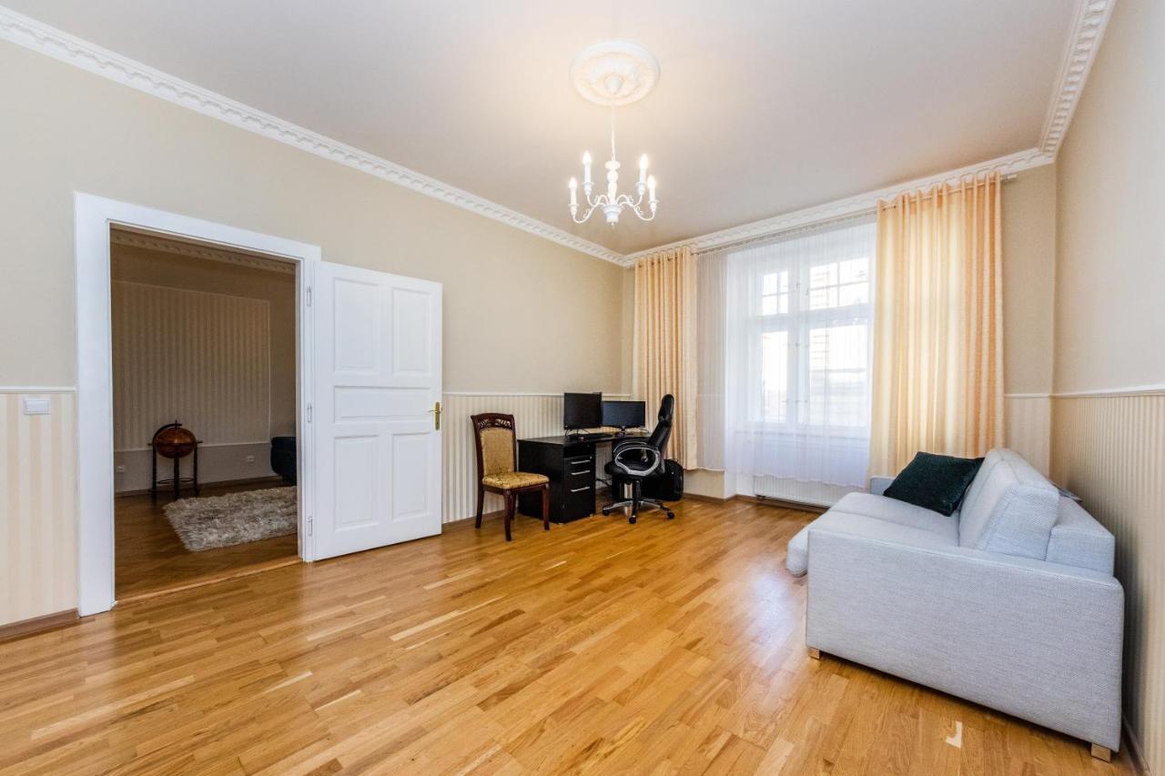 Апартаменти Prostorny Tripokojovy Apartman U Nabrezi Vltavy Прага Екстер'єр фото